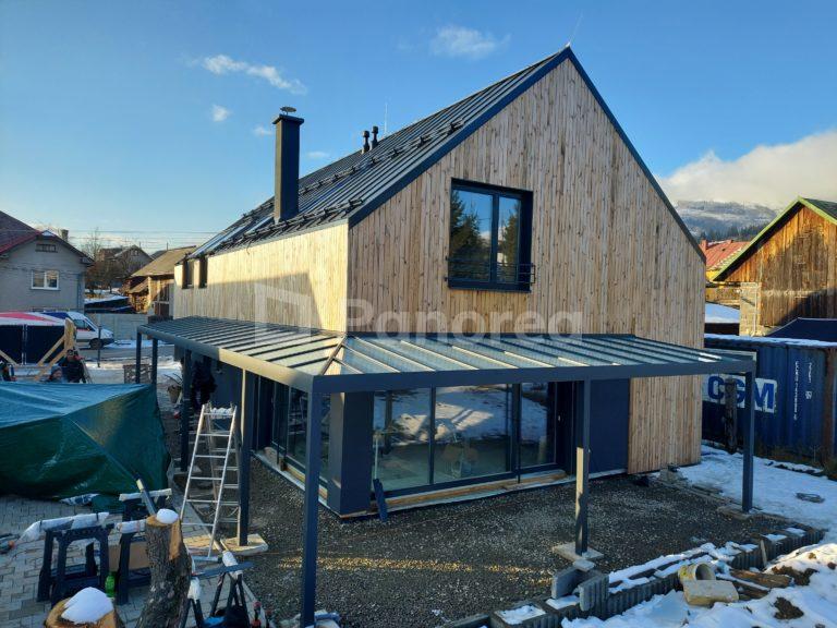 WIE PFLEGT MAN EINE PERGOLA IM WINTER?