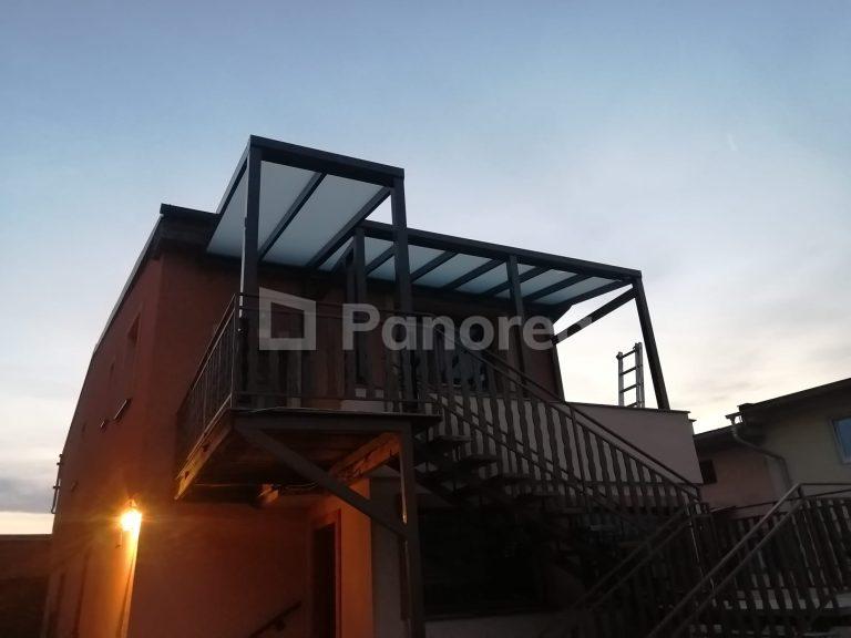 PANOGLASS selbstgebaute Aluminium-Pergola mit Glas - Veľká Lomnica